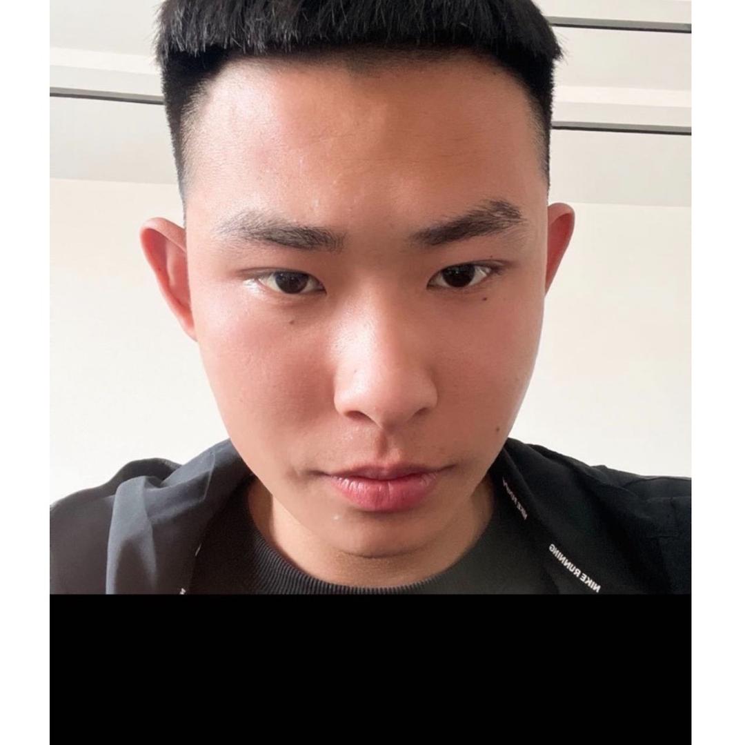 何召臣