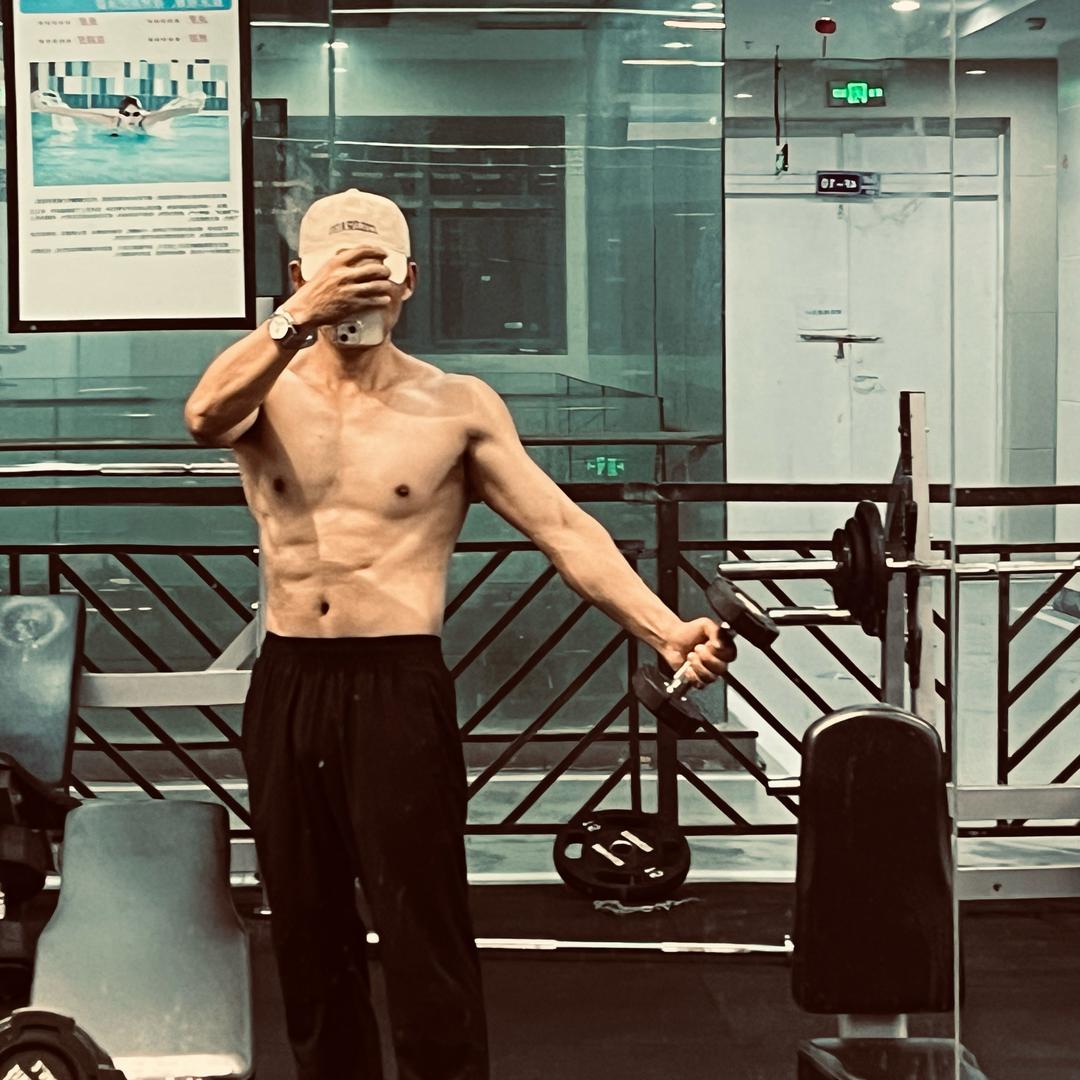 孙爱雷   街健