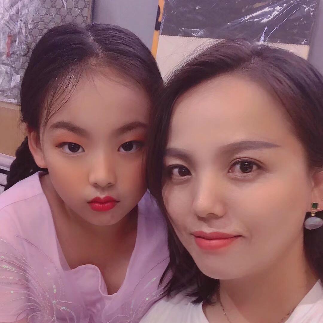 百变小汐汐