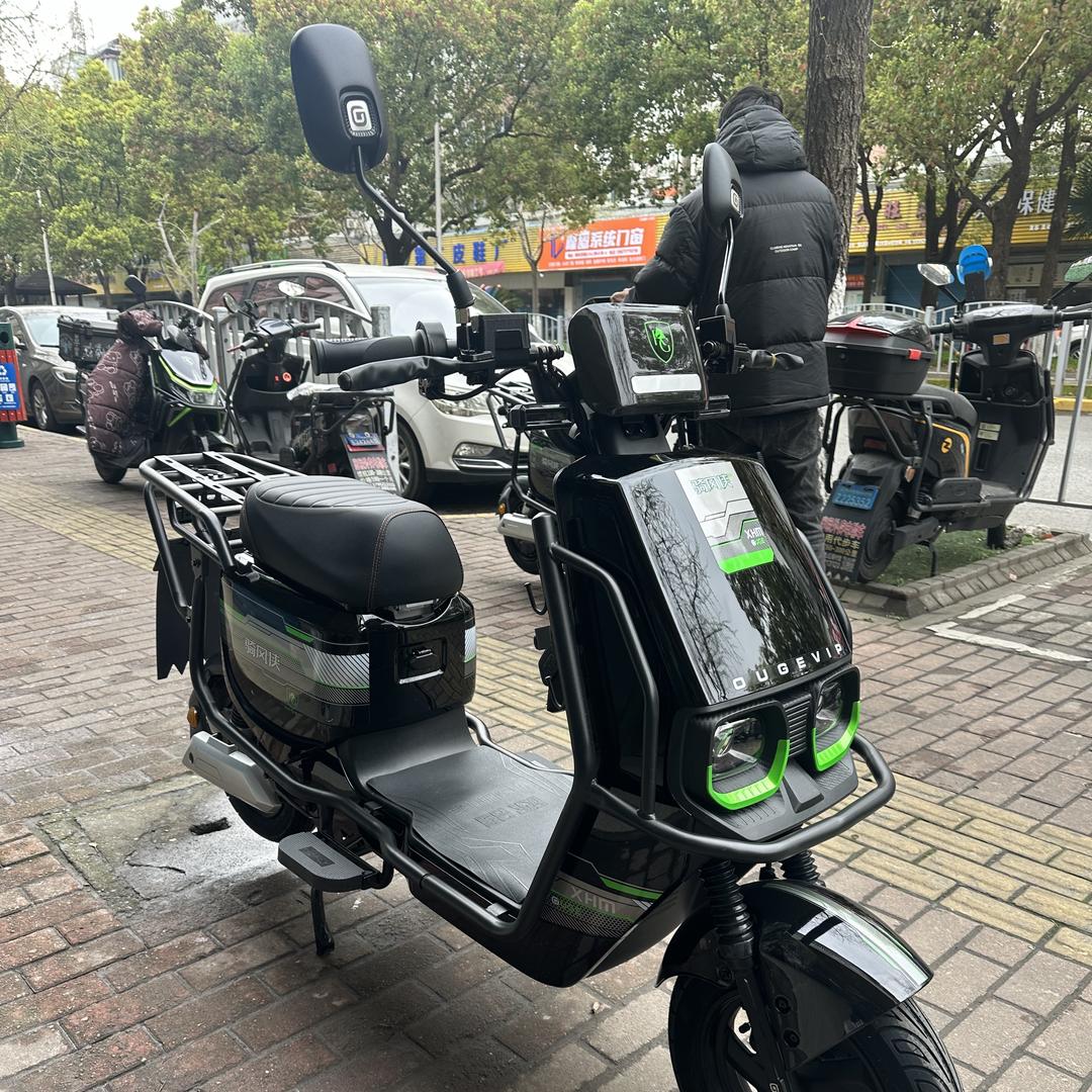 上海谋盛出租电动车