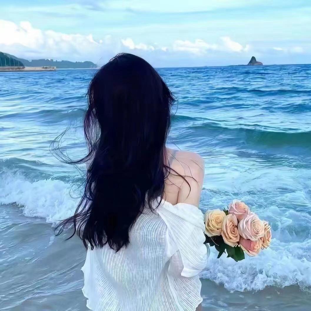 爱吃香菜的小姐姐