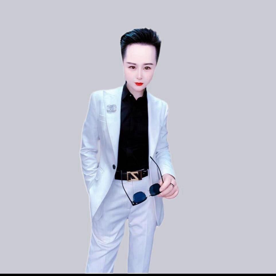 白衣哥炫资化妆品