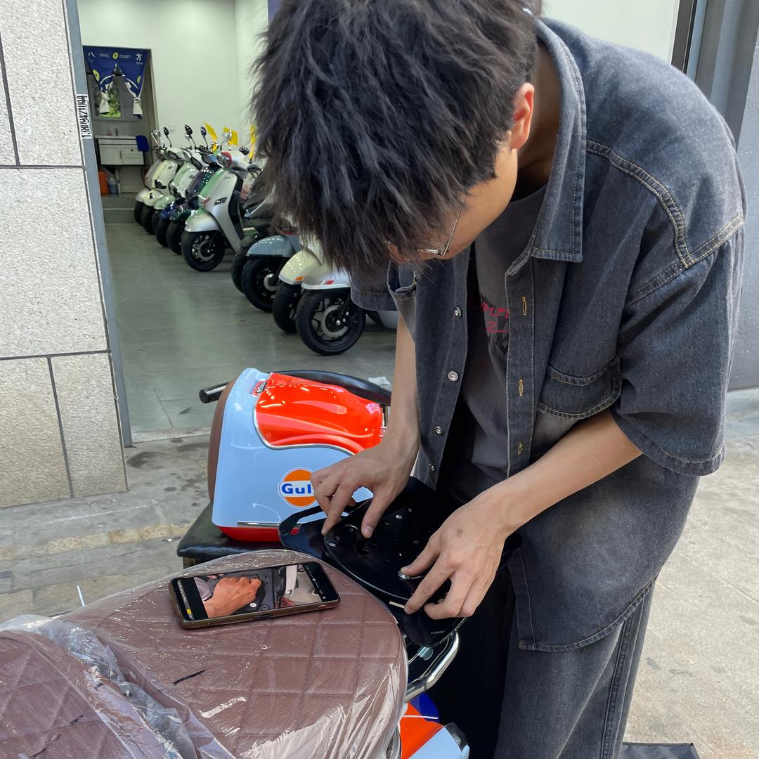 悦享机车 露飞