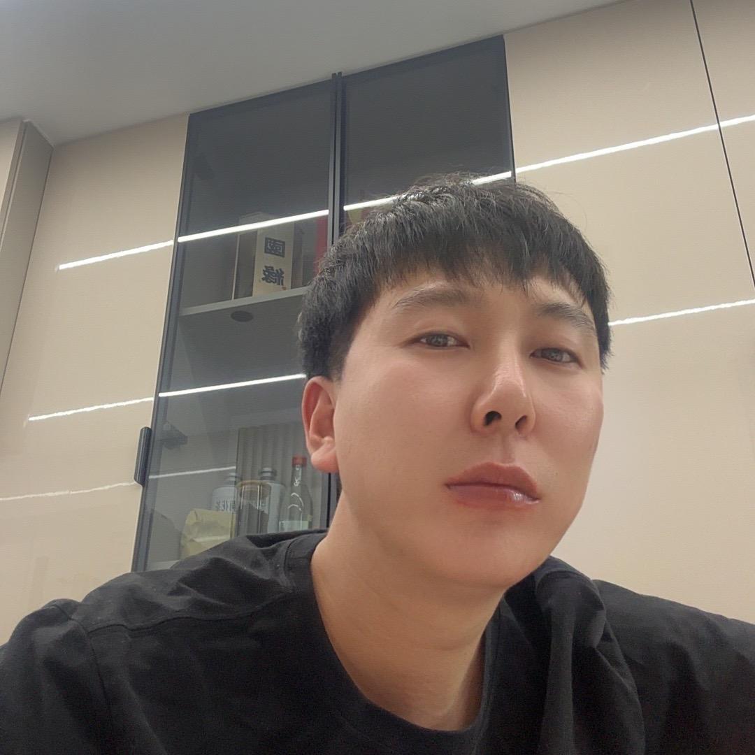 @八两