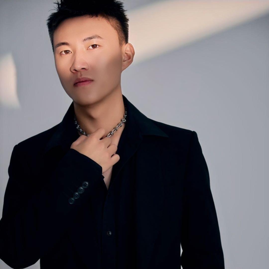 晓飞只会做头发