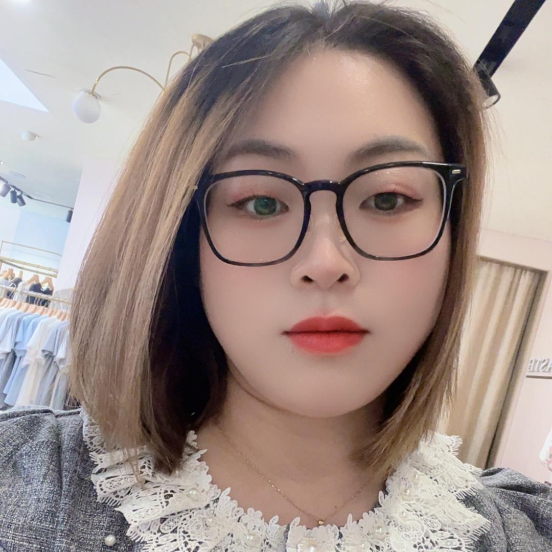 高安郁香菲品牌女装