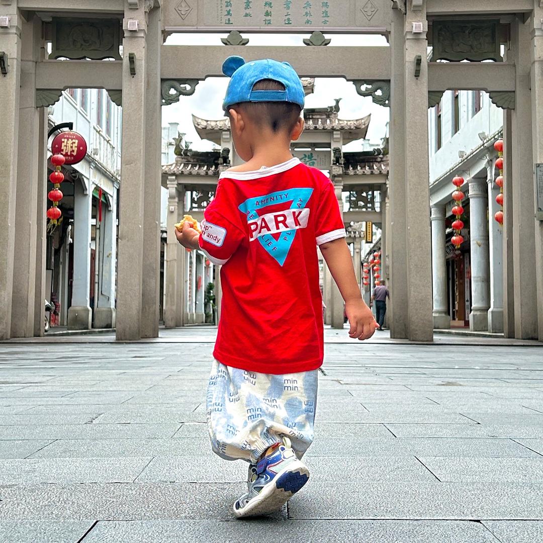 爸气育儿经丨小天超级奶爸