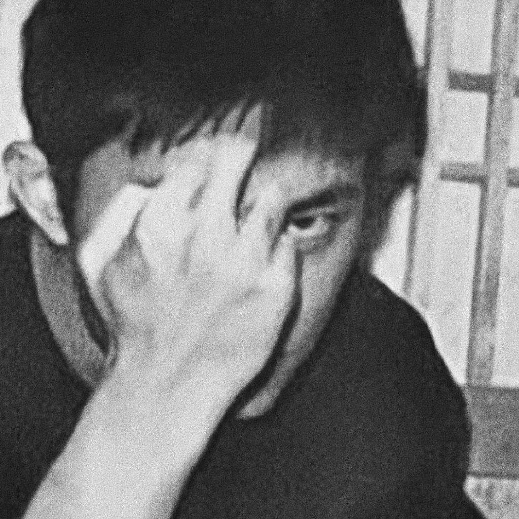 向北航行伍万里