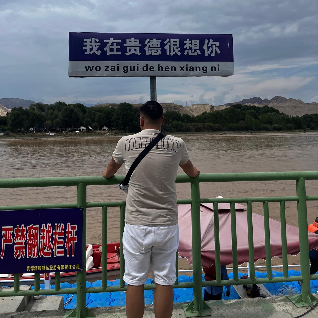 新郑发型设计（新郑收长头发）