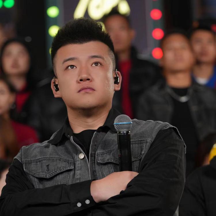 阳江市江城区霖叶嘉百货店(个体工商户)