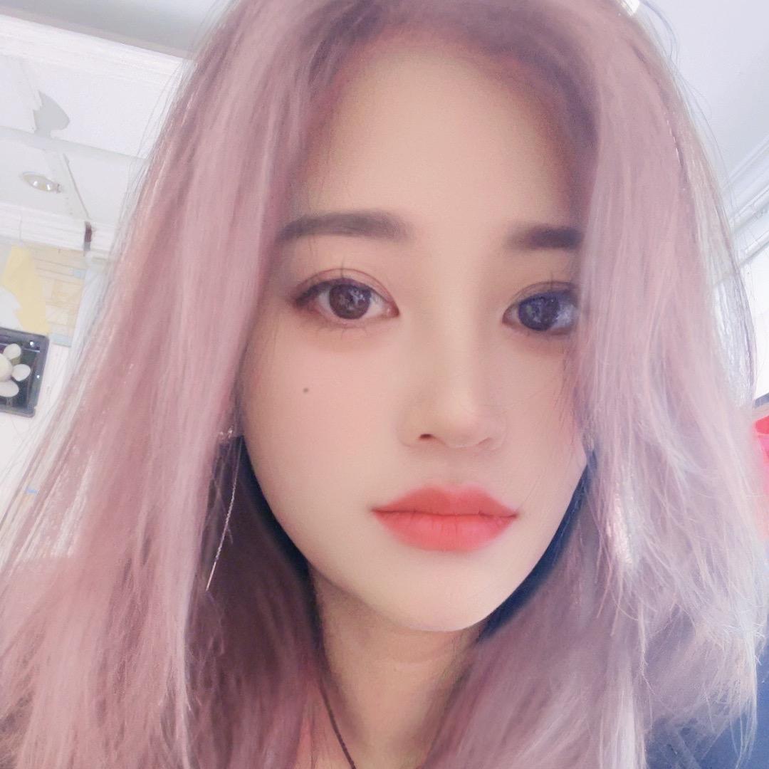 开公交的小姐姐