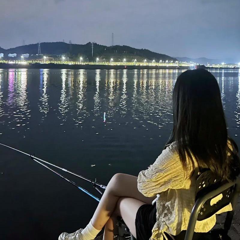 钓鱼的鱼竿