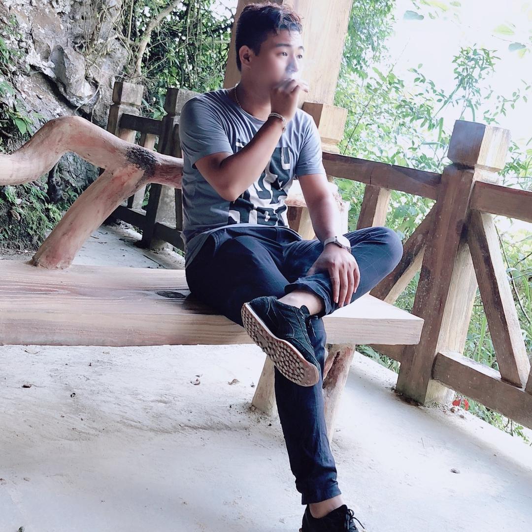 财盛机械专业维修挖机发动机