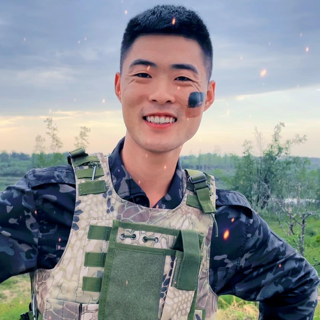 黑狼教官👍
