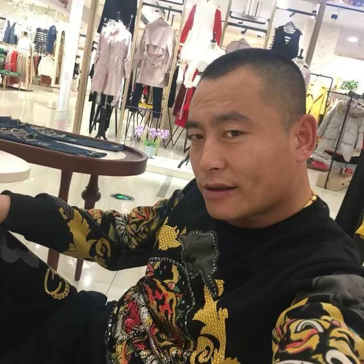 卡车🚛小东哥