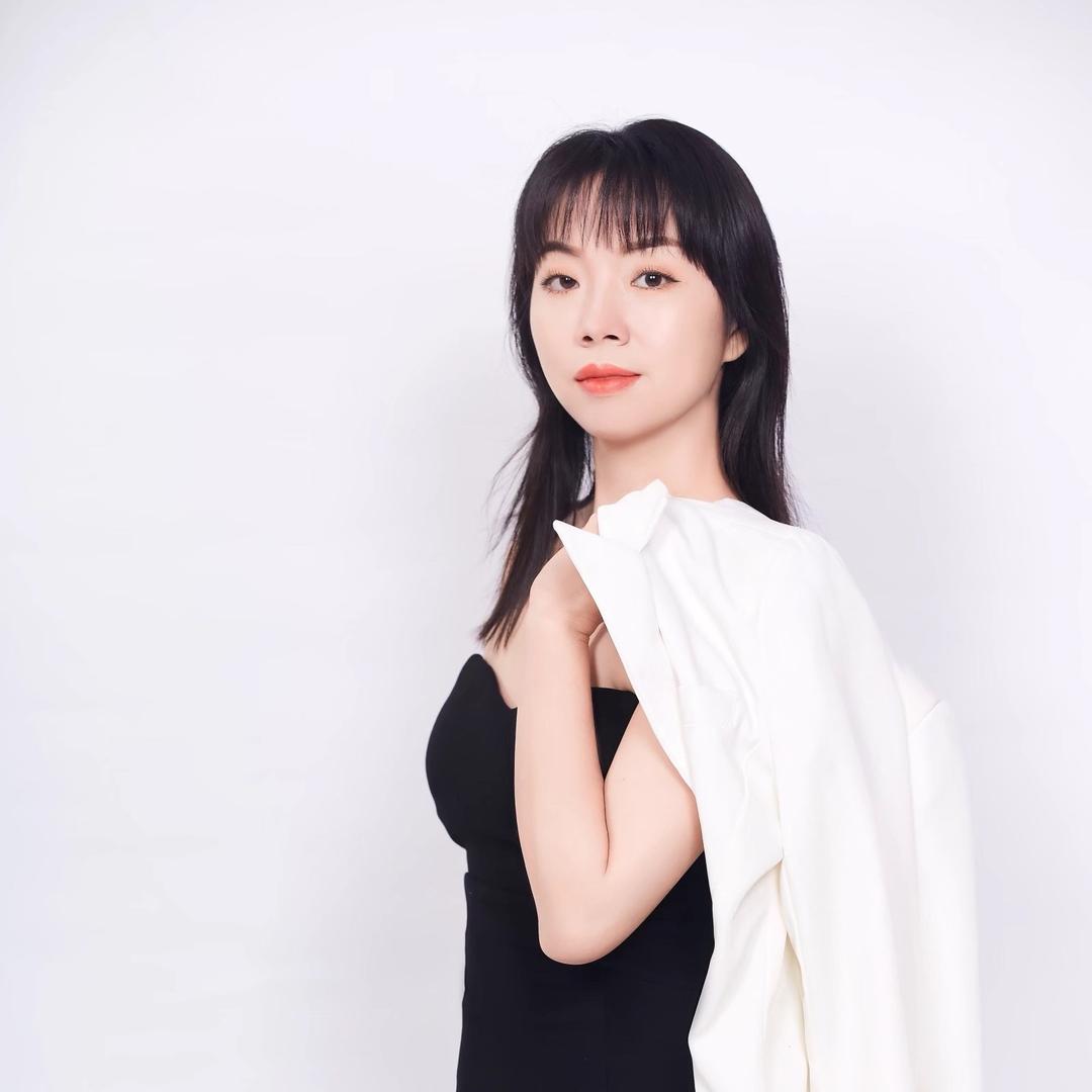 桂平教舞蹈的曾老师