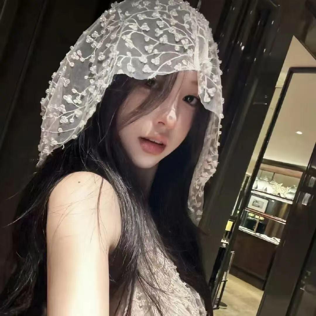 秋秋.