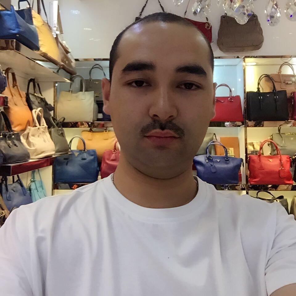 天山区大巴扎罕娜娜服装店