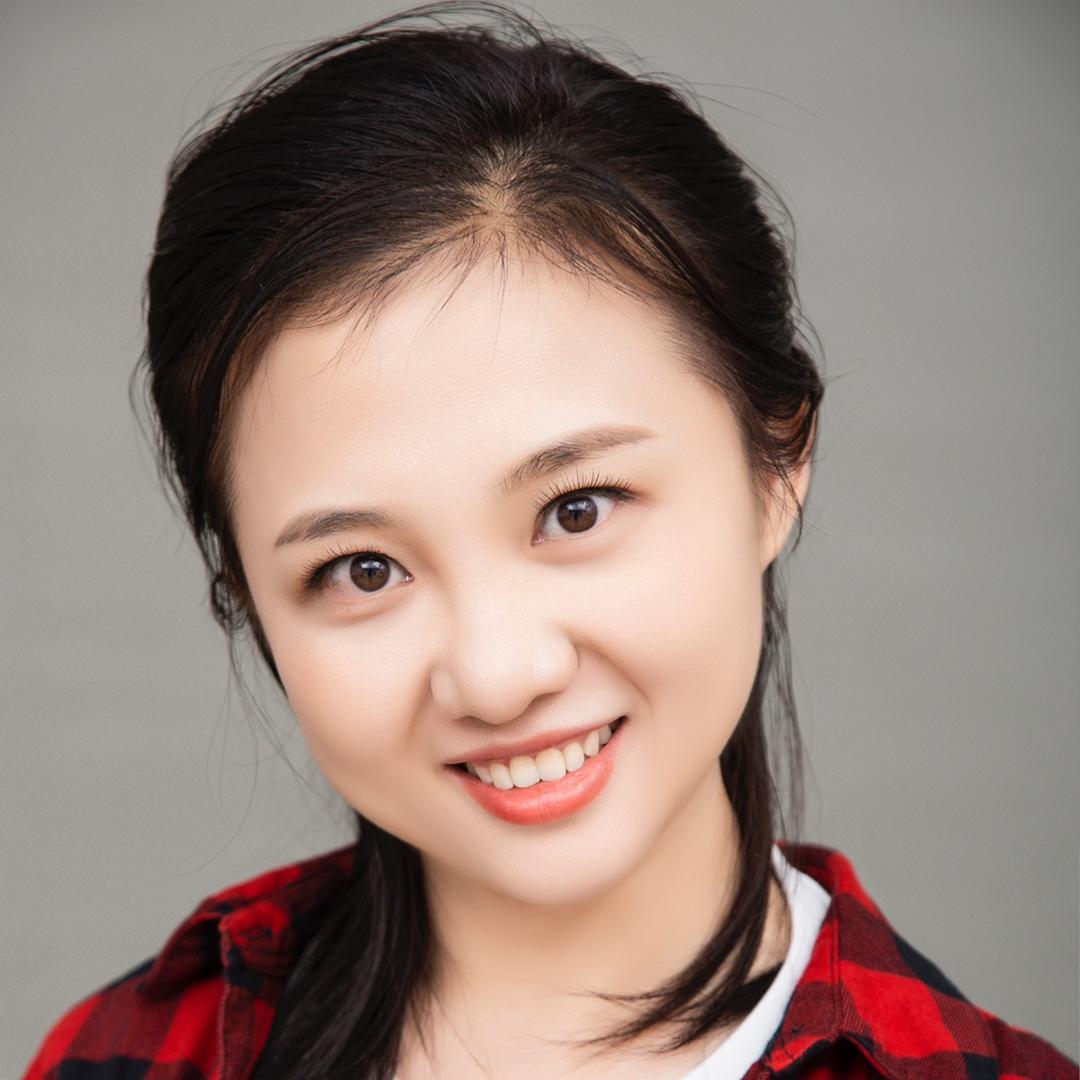 爱笑的小美主编