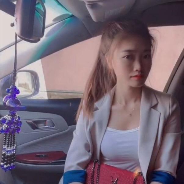 小妞