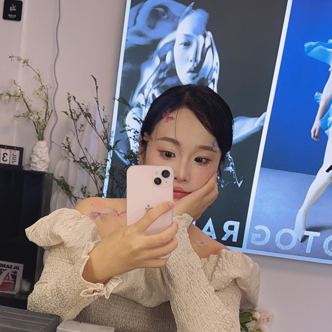 锦华街萌萌姐😘
