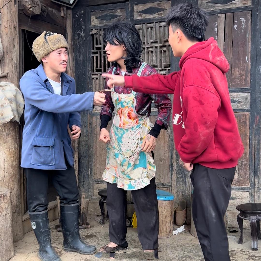 小龙龙（班开文）