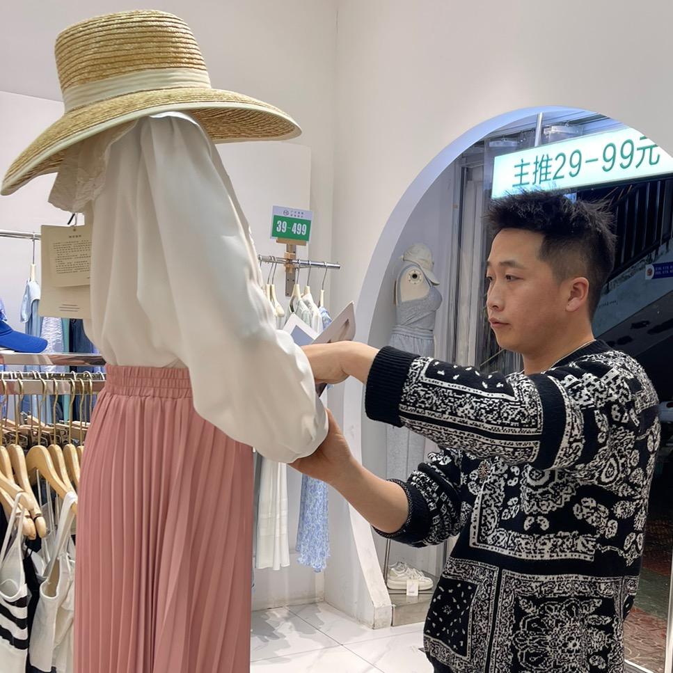 安岳大 双女装