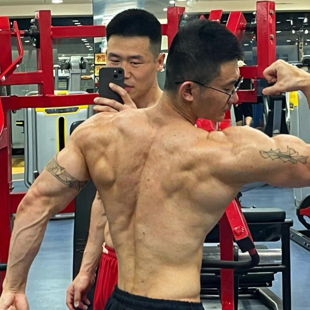 凤城健身柳教练