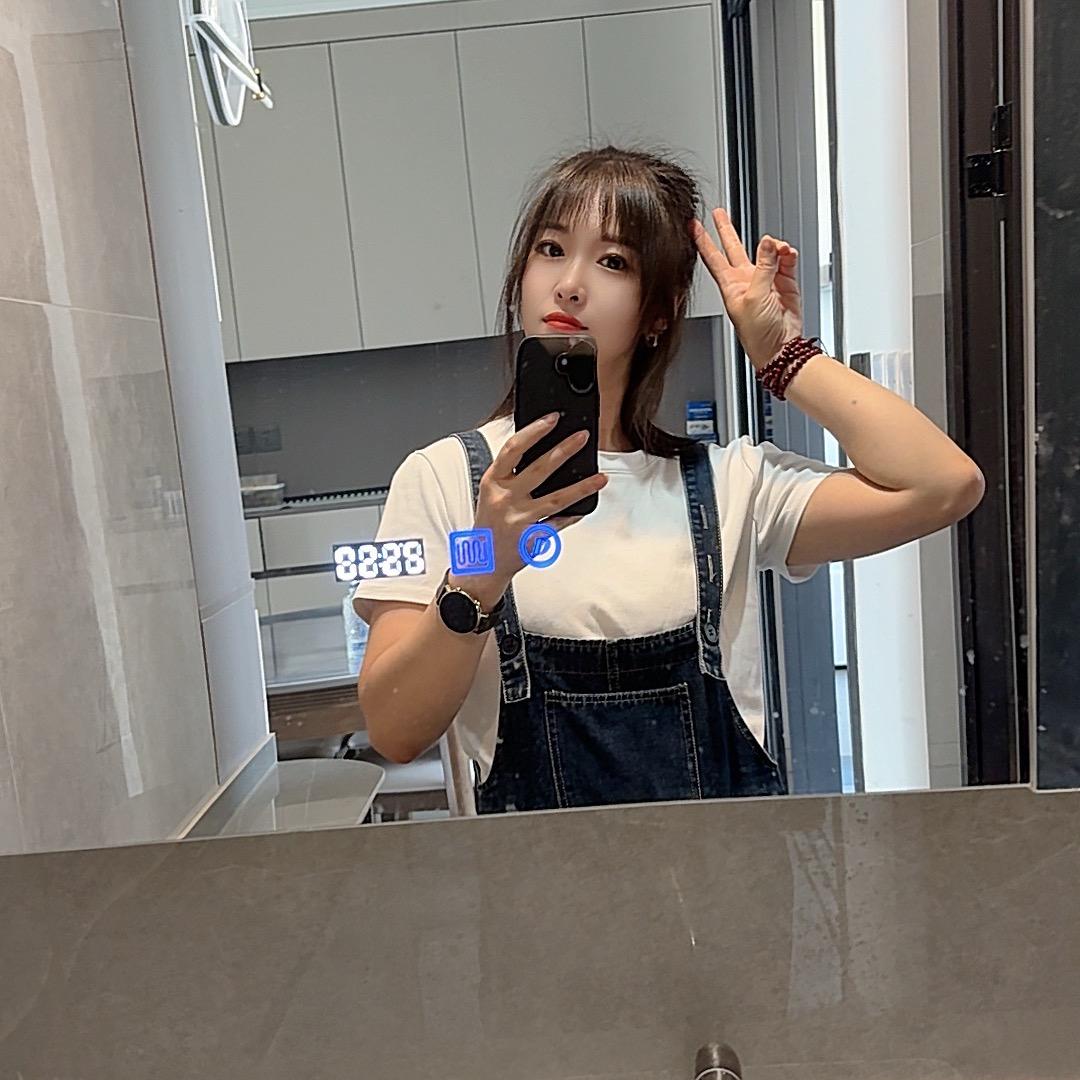 李小妮儿