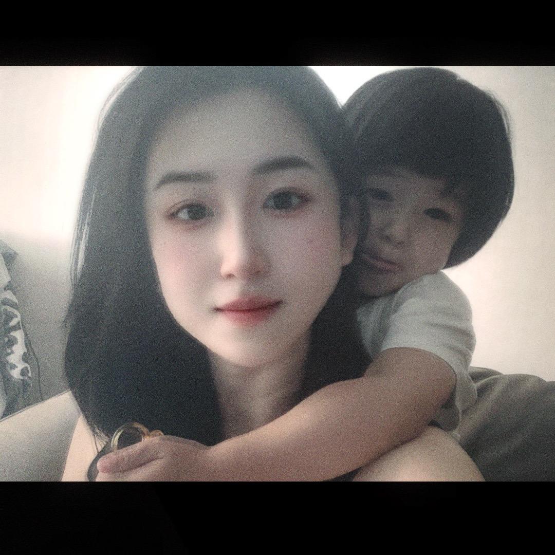 妍儿妈咪😇