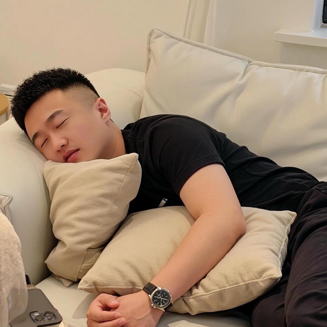 小宇硕¹⁰¹⁸