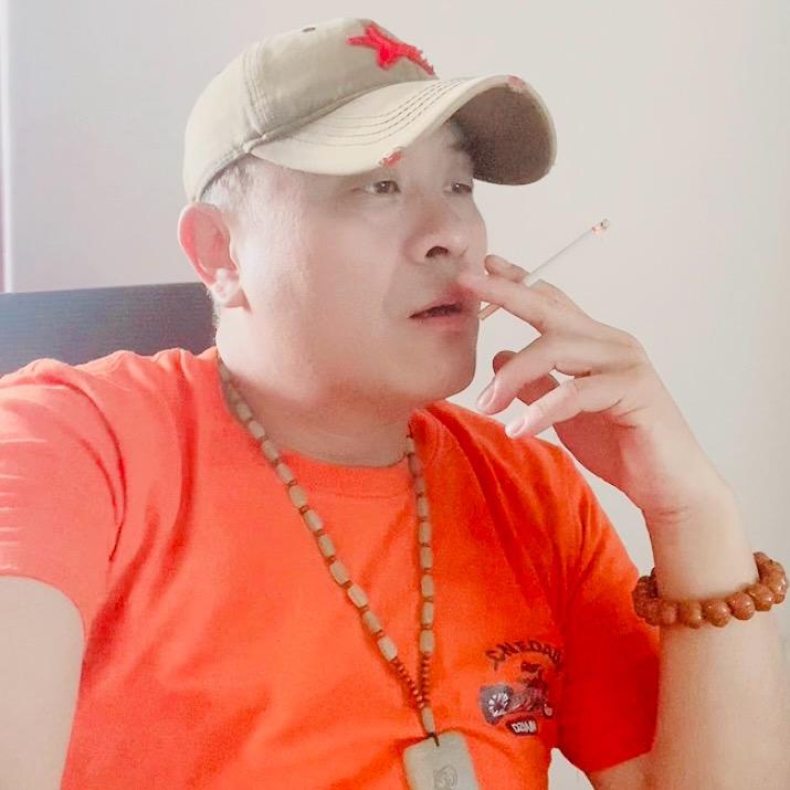 烟嗓子老曹