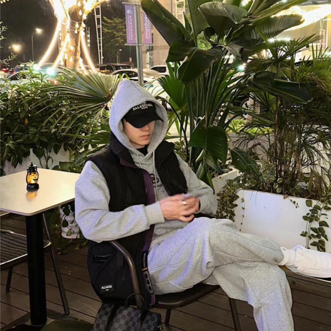 卖女孩的小火柴🍃