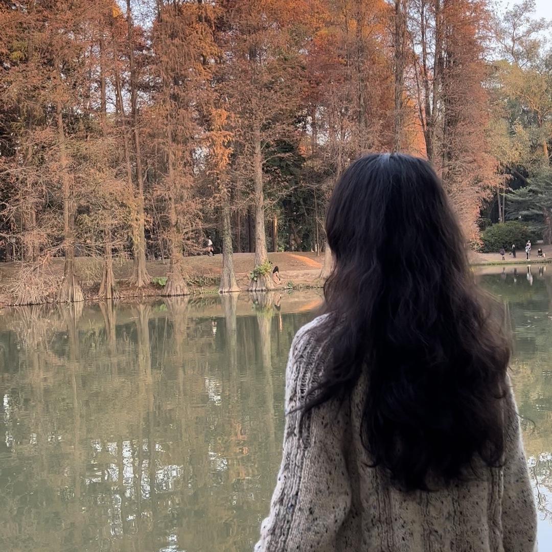衣亿轻奢女装