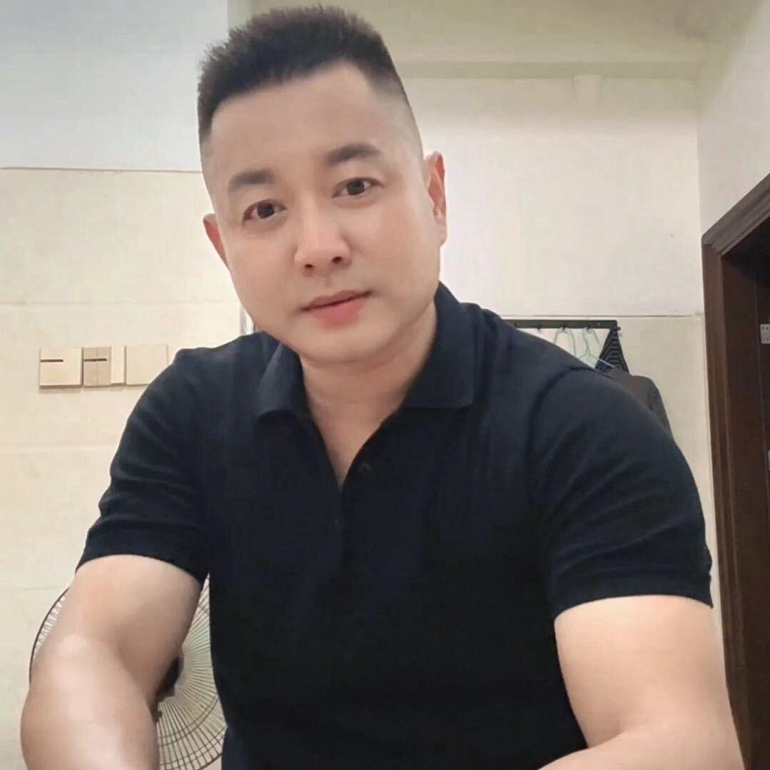 阿伟