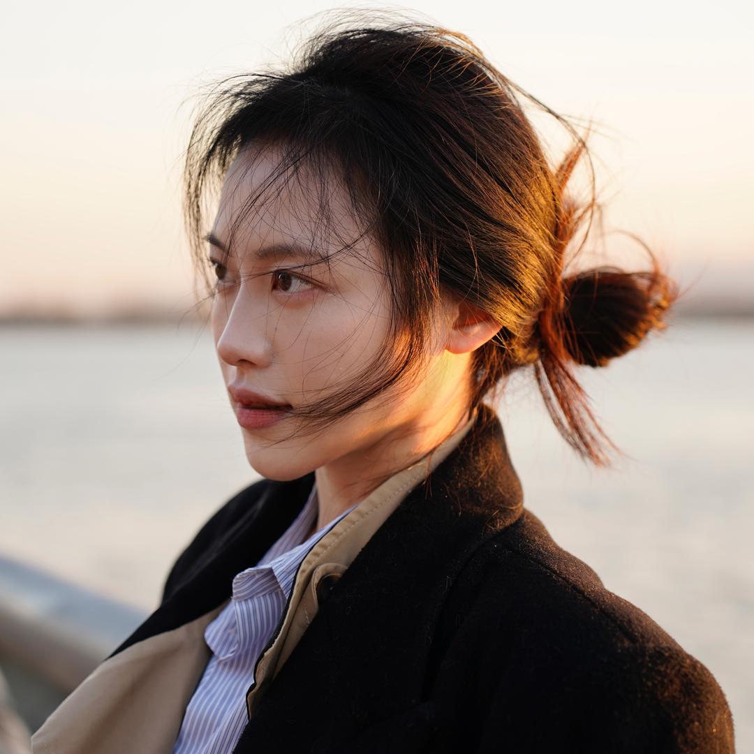 飞天小女锦