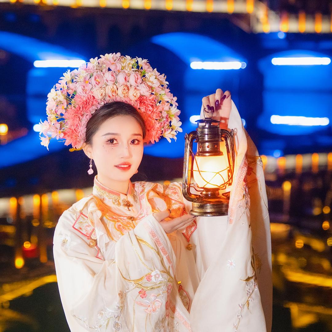 爱喝冰美式的丹姐