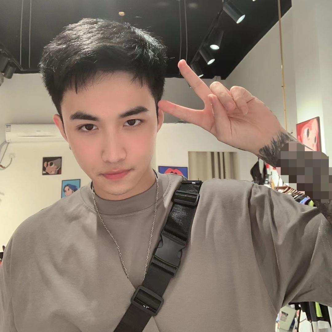 当s买不起低温蜡用热熔胶被m告到派出所