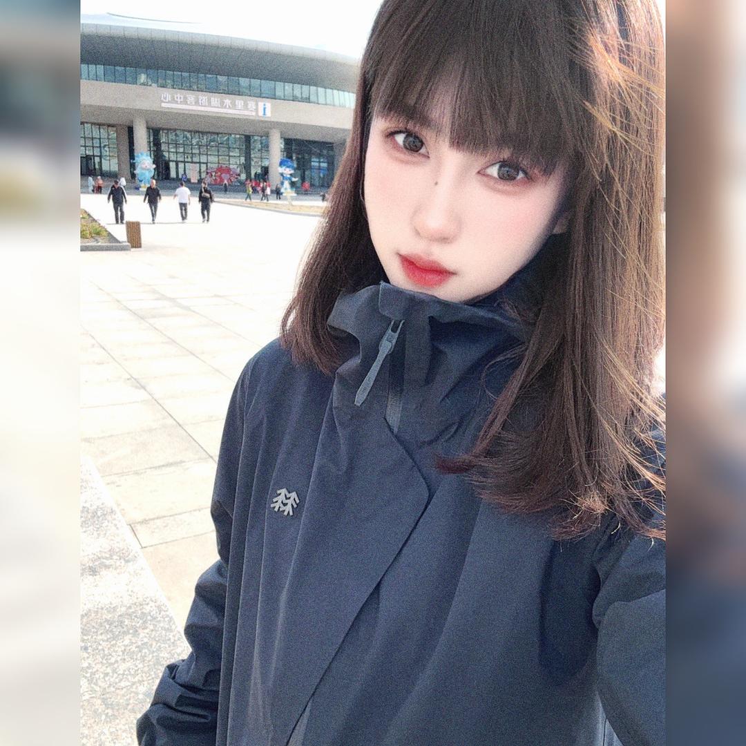 是苗苗呀⁰⁴⁵¹