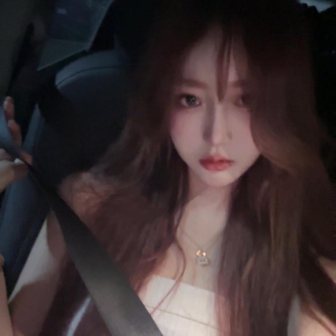 吃露水的小仙女