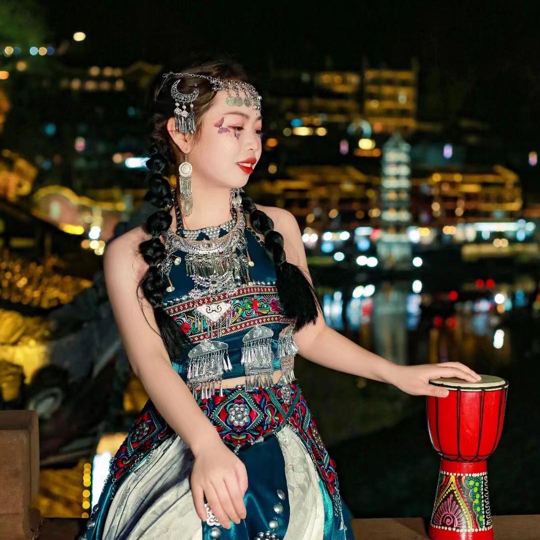 成彩体育杨杨