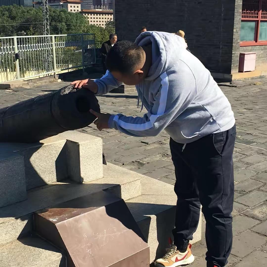 憨某人