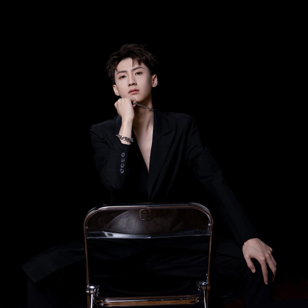 泽宇 💦⁹²¹⁵