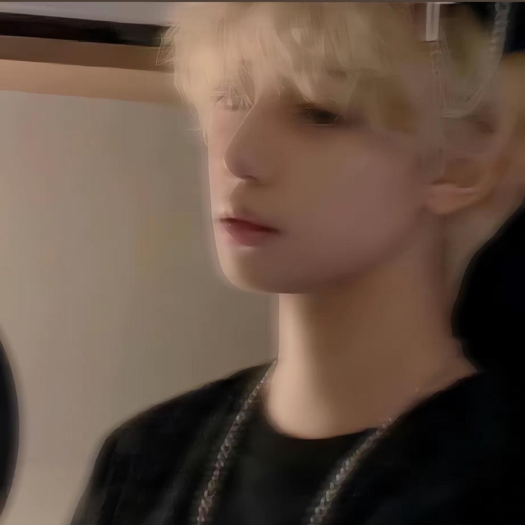 慕容（地铁逃生）