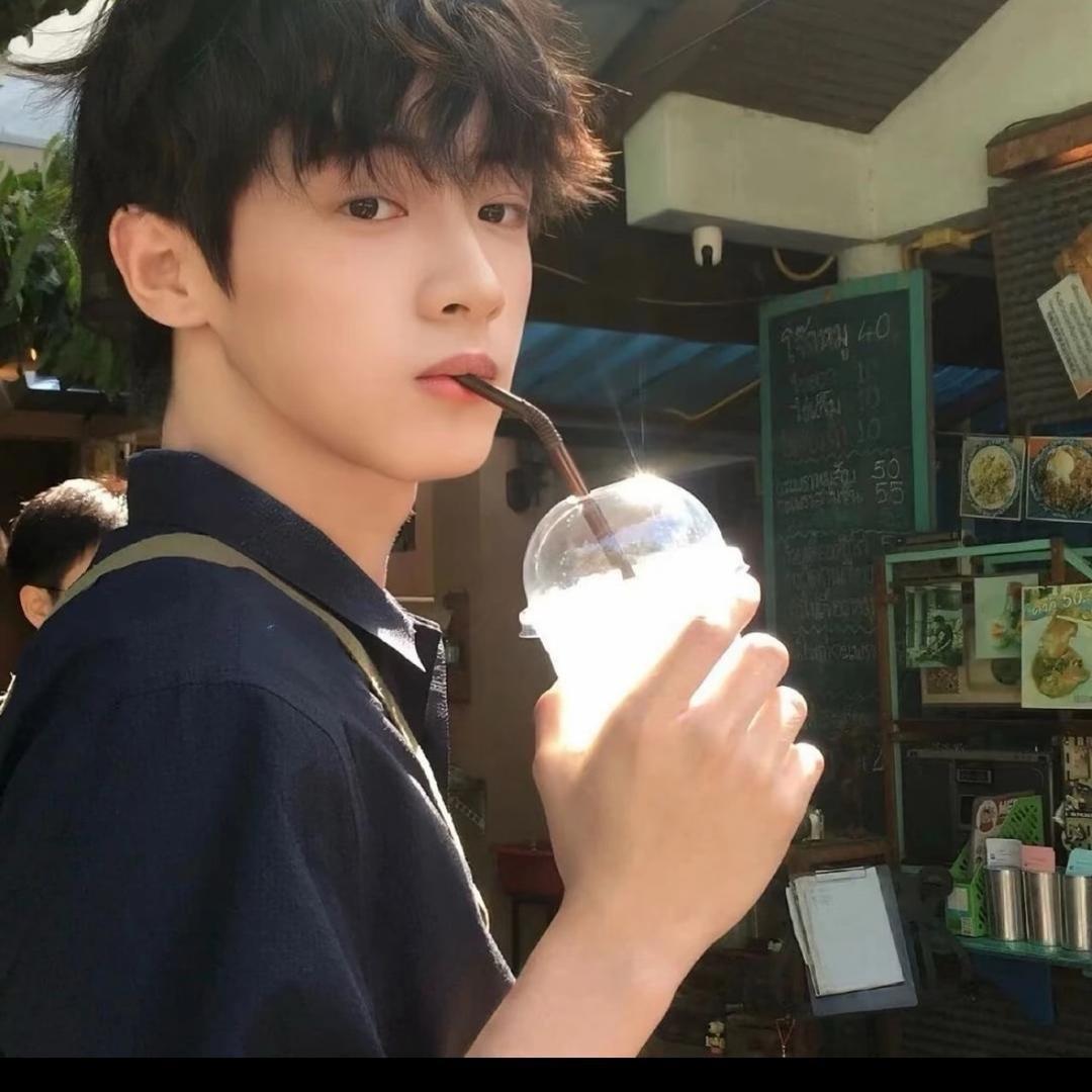 小小楊.