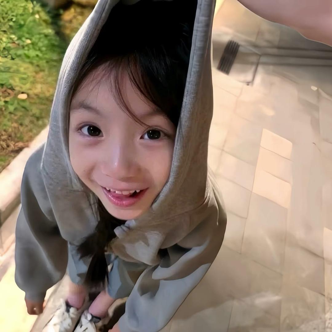 菲菲大王^0^