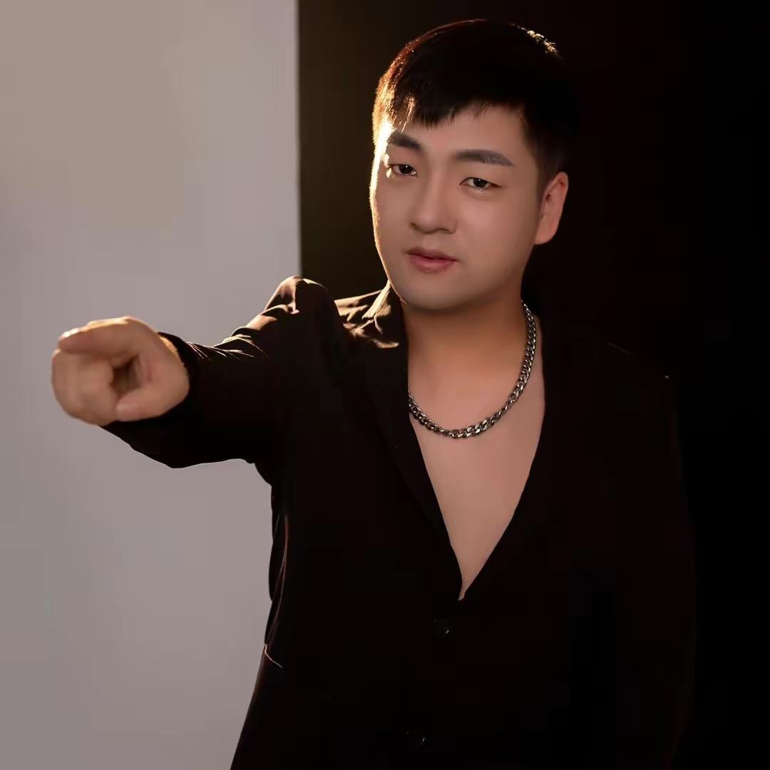 帝星（每天晚上9点准时开播）