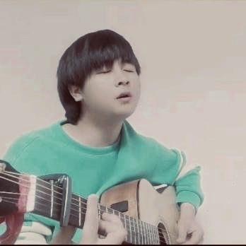 开开心心的阿杰