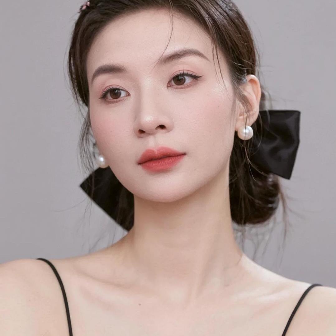 申shen女士