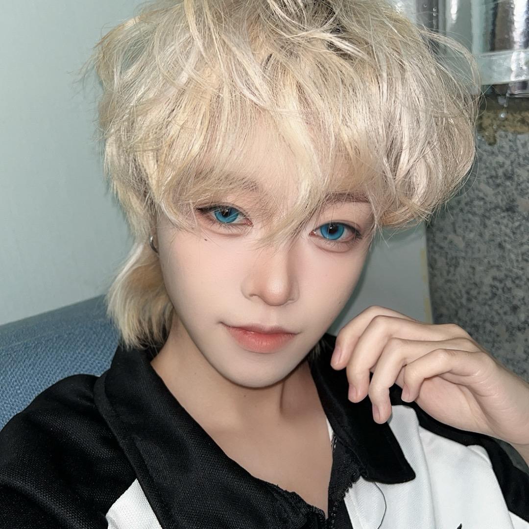 鑫一.